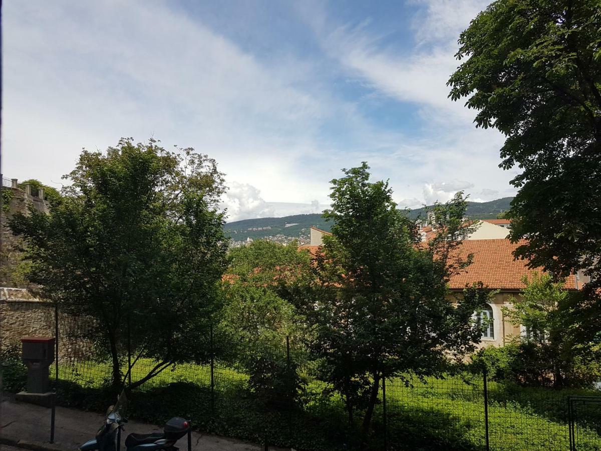 Casa Vacanze All'Angolo Τεργέστη Εξωτερικό φωτογραφία